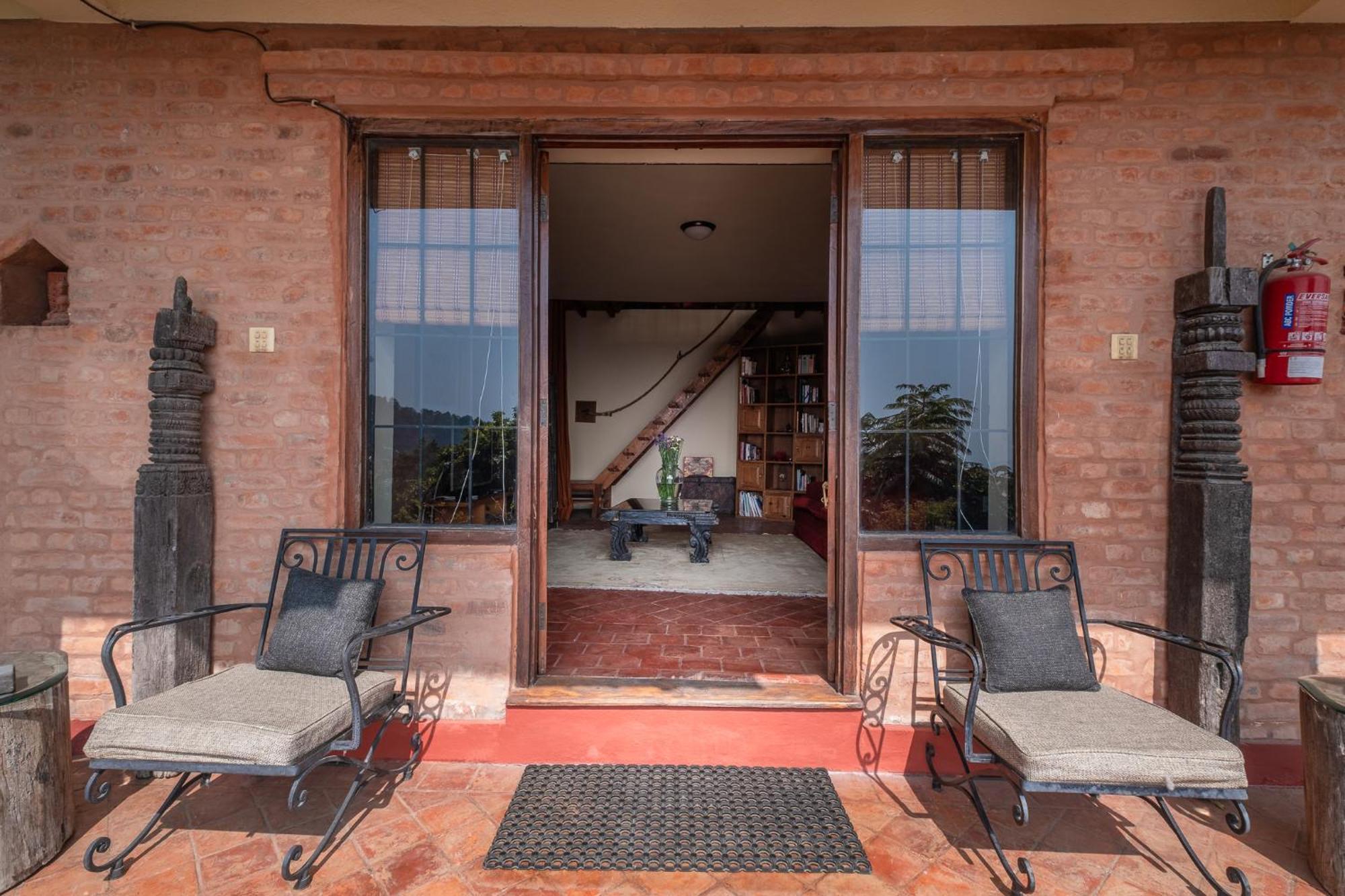 ชิวาพูริ ไฮท์ส์ คอทเทจ Bed & Breakfast กาฐมาณฑุ ภายนอก รูปภาพ