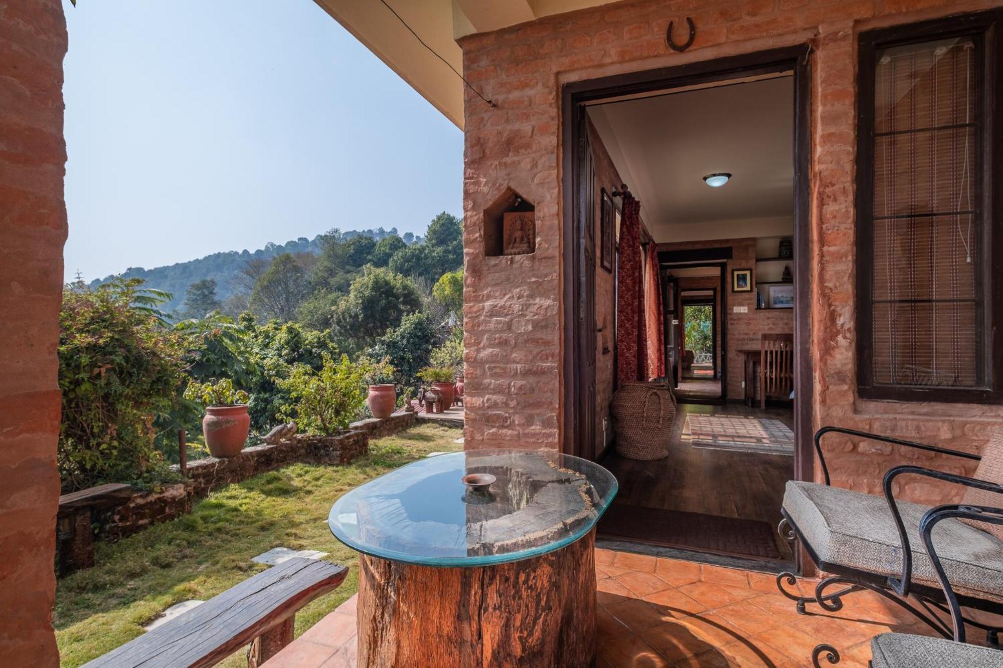 ชิวาพูริ ไฮท์ส์ คอทเทจ Bed & Breakfast กาฐมาณฑุ ภายนอก รูปภาพ