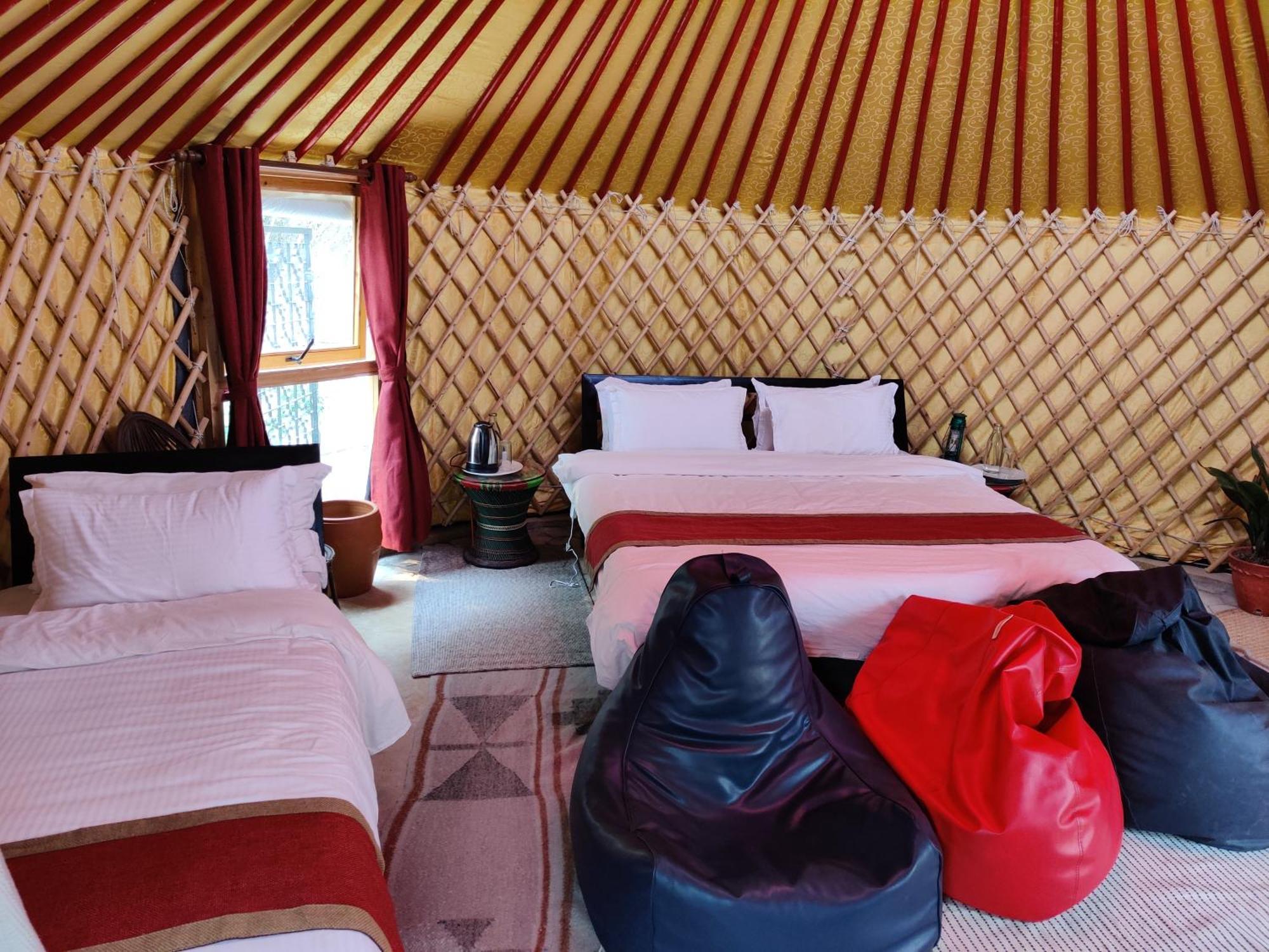 ชิวาพูริ ไฮท์ส์ คอทเทจ Bed & Breakfast กาฐมาณฑุ ภายนอก รูปภาพ